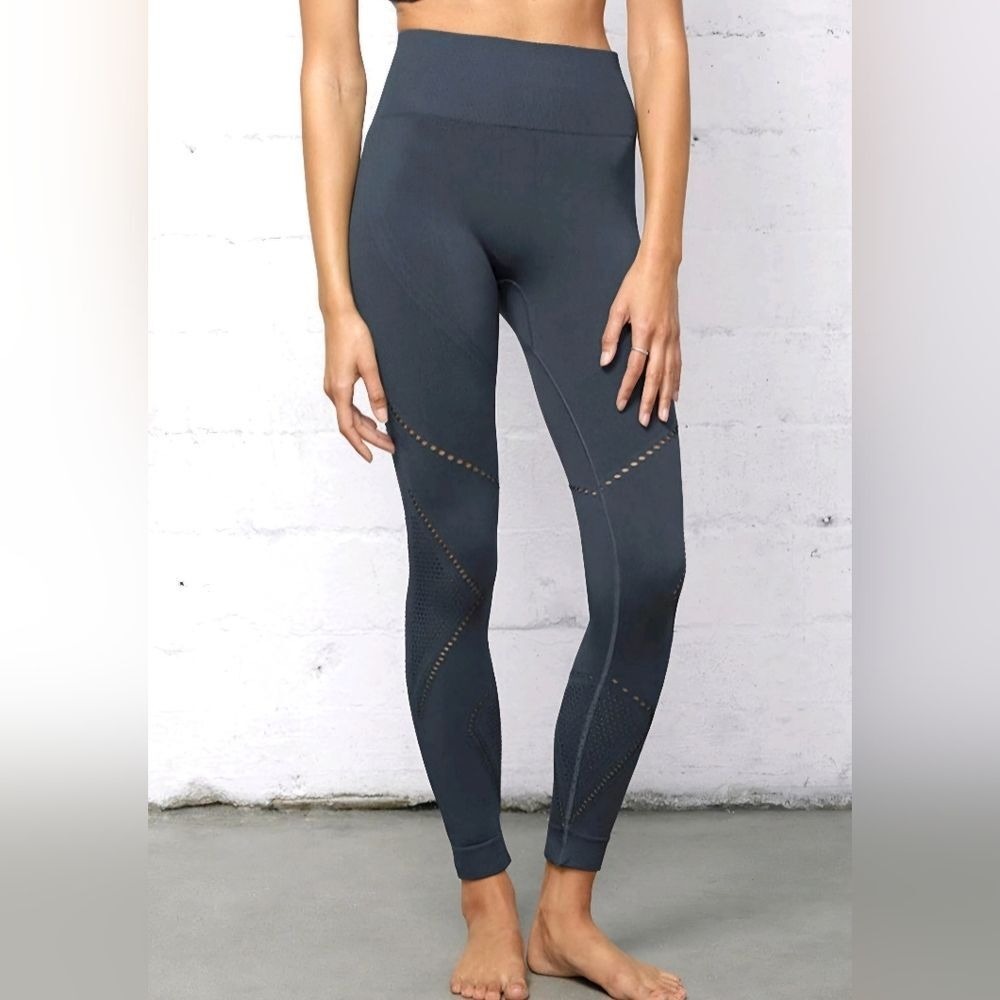 MAGNLENS Women's Active Gym Yoga Textured Seamless Leggings Sea Ice Size XS NWT